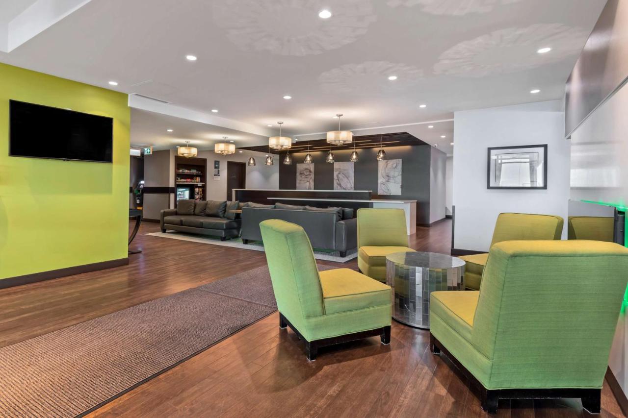 Best Western Plus East Side Saskatoon Exteriör bild