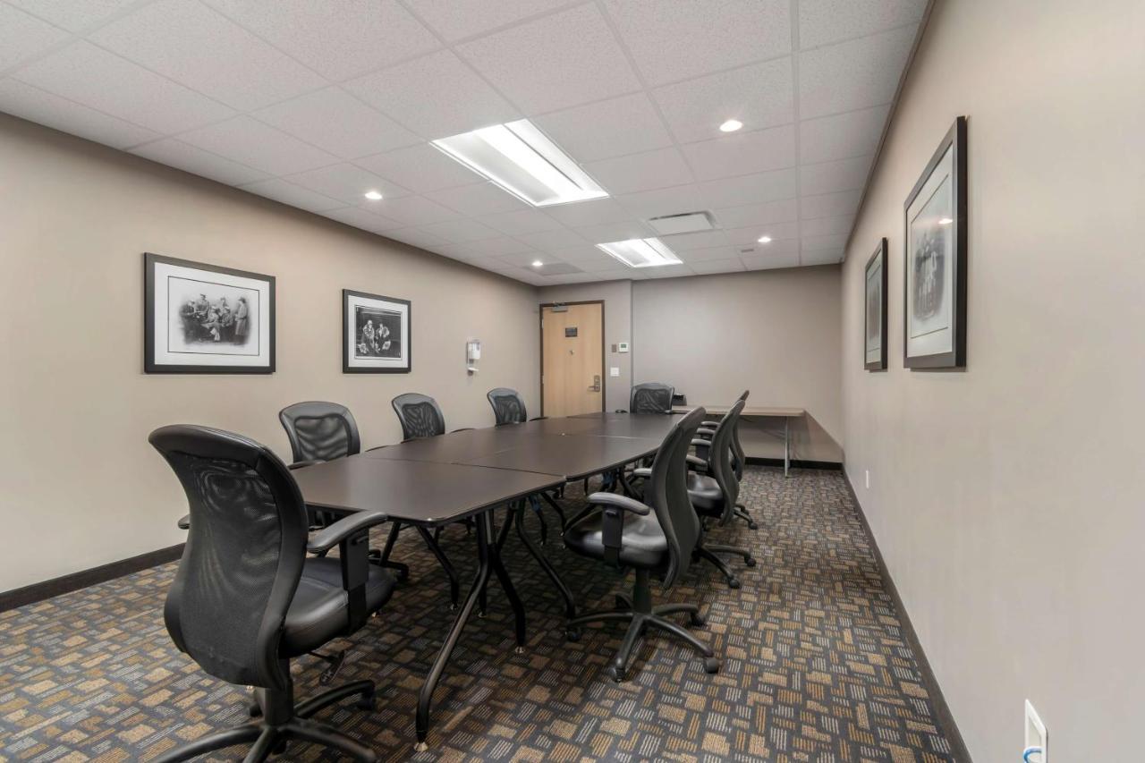 Best Western Plus East Side Saskatoon Exteriör bild